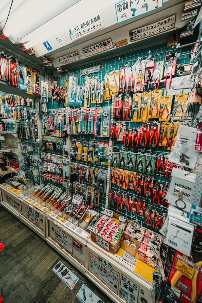 Hardware Hardware stores, up to 2 registers